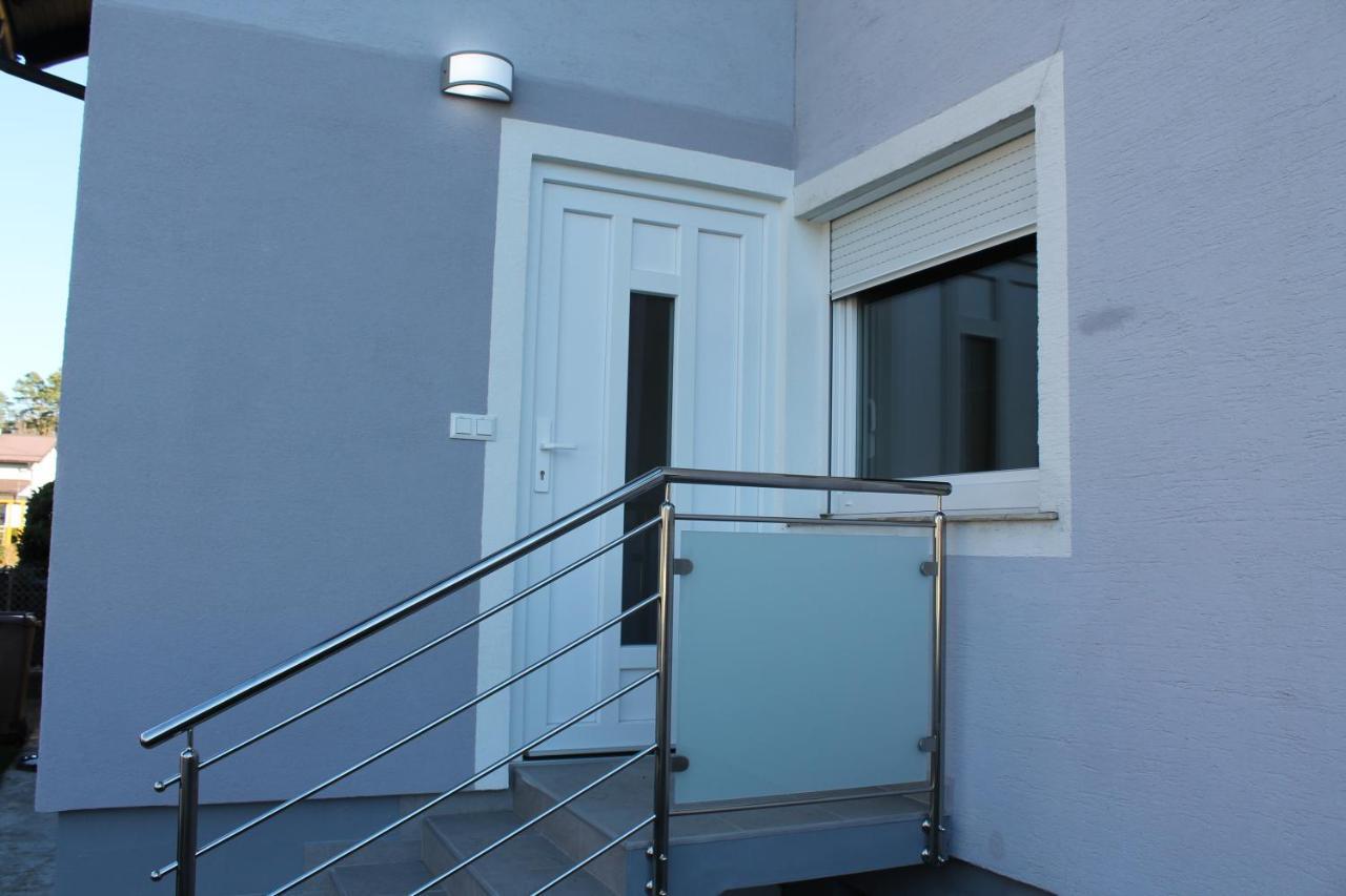 Petite Apartment Марибор Экстерьер фото